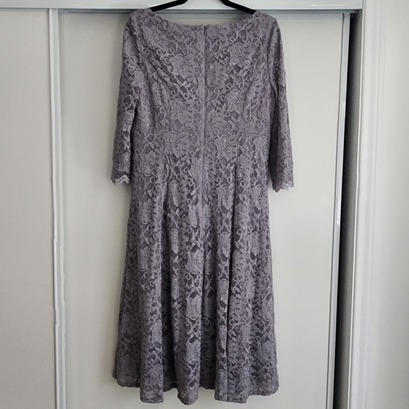 Jessica Howard Silver Glitter V-Neck Cocktail Dress - Picture 5 of 6